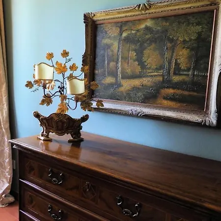 Contessa Massari Lejlighed