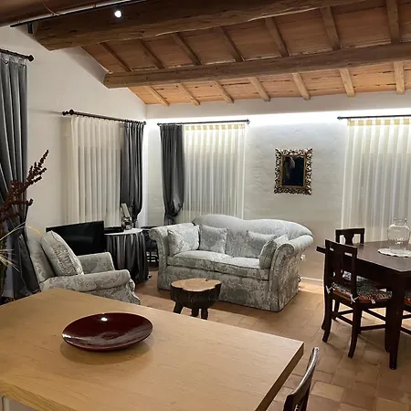 Contessa Massari アパート